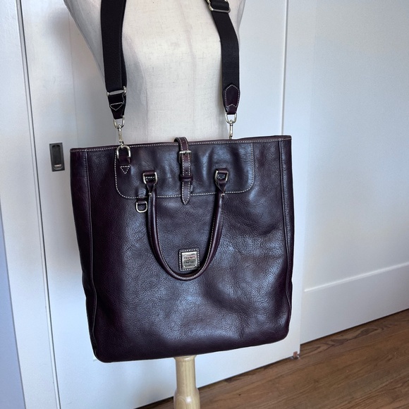 Dooney & Bourke Editor Tote - Picture 1 of 7